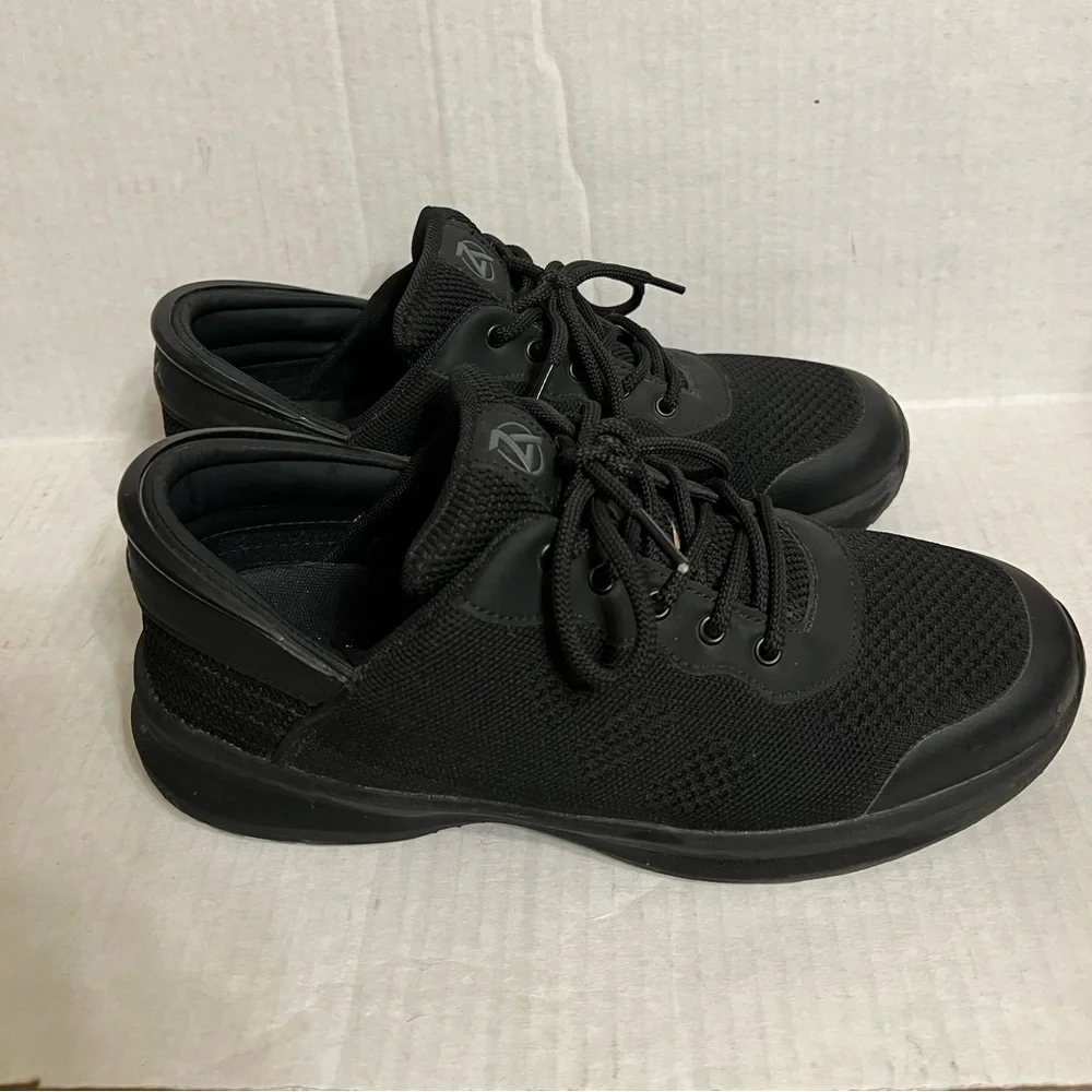 MEN'S ZEBA HANDS-FREE TENNIS SHOES